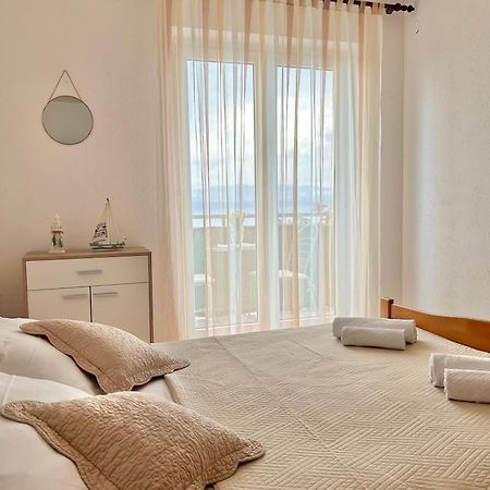 Apartmani Mara Бол Экстерьер фото