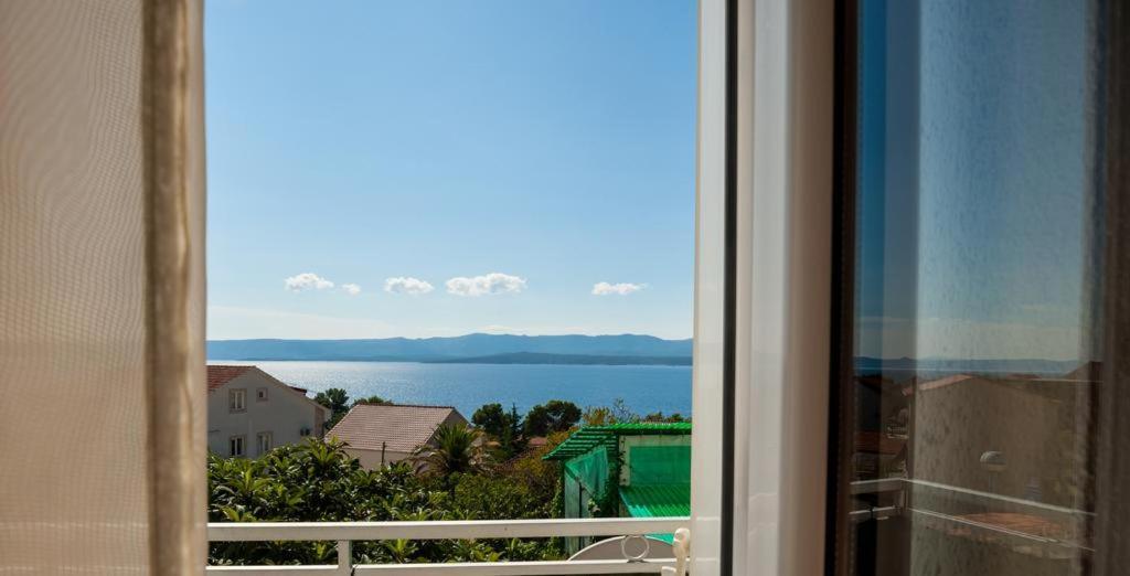 Apartmani Mara Бол Экстерьер фото